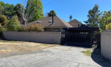 Casa amplia 3D 3B en Pasaje El Otoñal, Chillán