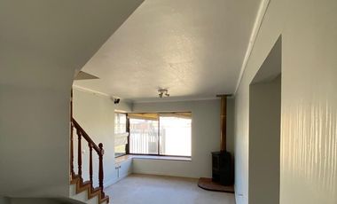 Casa amplia 3D 3B en Pasaje El Otoñal, Chillán