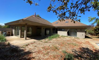 Casa amplia 3D 3B en Pasaje El Otoñal, Chillán