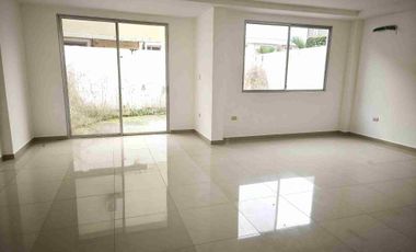 Alquiler casa de estreno urbanización San Sebastián