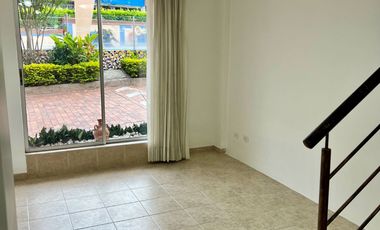 CASA EN CONJUNTO CALLE 60 IBAGUE JUNTO AL CENTRO COMERCIAL AQUA
