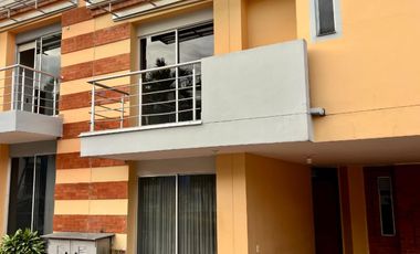 CASA EN CONJUNTO CALLE 60 IBAGUE JUNTO AL CENTRO COMERCIAL AQUA