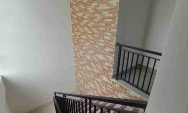 Jual Guest house dan kost kostan di Raya Mastrip Surabaya.