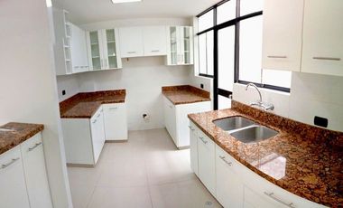 Surco TAMBO DE MONTERRICO - DUPLEX Primer Piso de 3 Dorm + 2 Cocheras