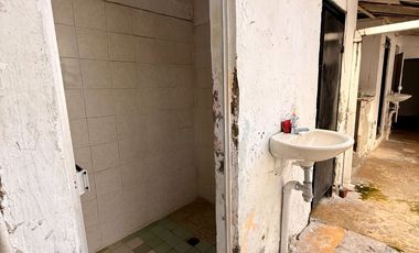 CASA LOTE A DOS CUADRAS UNIVERSIDAD DE IBAGUE BARRIO AMBALA CERCA AV