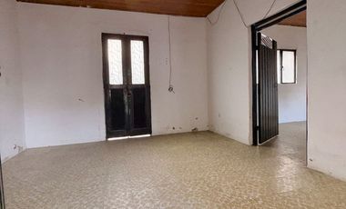 CASA LOTE A DOS CUADRAS UNIVERSIDAD DE IBAGUE BARRIO AMBALA CERCA AV