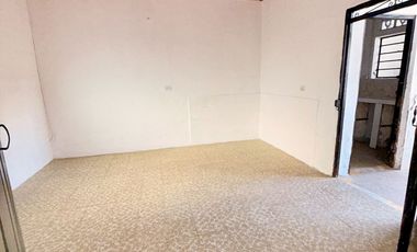 CASA LOTE A DOS CUADRAS UNIVERSIDAD DE IBAGUE BARRIO AMBALA CERCA AV