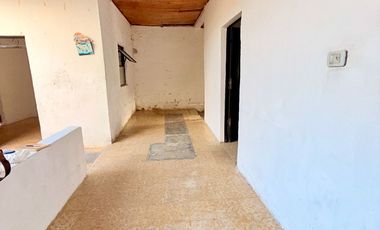 CASA LOTE A DOS CUADRAS UNIVERSIDAD DE IBAGUE BARRIO AMBALA CERCA AV