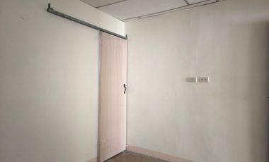 Departamento de alquiler en la Alborada, 1 parqueo, 2 dormitorios, P. Baja.