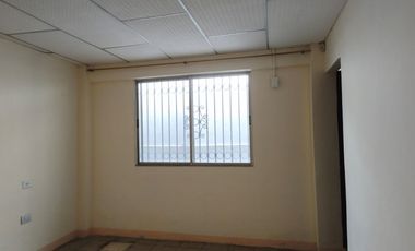 Departamento de alquiler en la Alborada, 1 parqueo, 2 dormitorios, P. Baja.