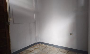 Departamento de alquiler en la Alborada, 1 parqueo, 2 dormitorios, P. Baja.