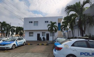 Departamento de alquiler en la Alborada, 1 parqueo, 2 dormitorios, P. Baja.