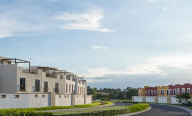 DEPARTAMENTO EN VENTA EN CLUB DE GOLF ZIRANDARO GTO. TU OPORTUNIDAD!!