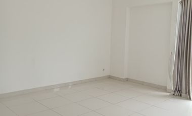 DISEWAKAN RUMAH 5 KAMAR TIDUR DI JAKARTA GARDEN CITY CAKUNG JAKARTA TIMUR