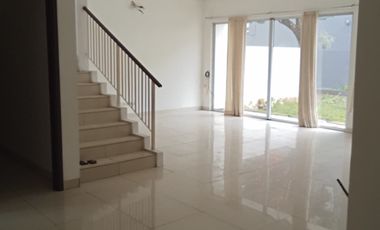 DISEWAKAN RUMAH 5 KAMAR TIDUR DI JAKARTA GARDEN CITY CAKUNG JAKARTA TIMUR