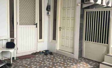 Rumah Kost 2 Lantai VIP Dijual GKB Manyar Gresik