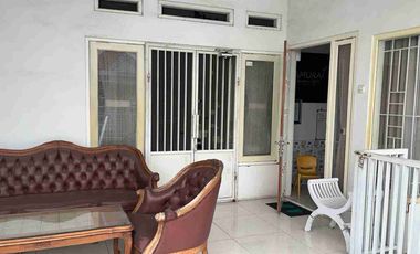 Rumah Kost 2 Lantai VIP Dijual GKB Manyar Gresik