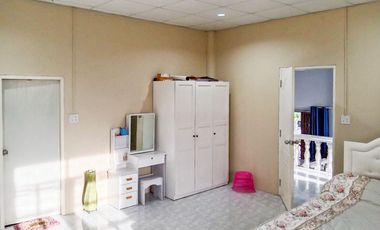 Ready-to-Move-In Single House at the End of a Private Alley – Spacious Plot in Hua Samrong, Plaeng Yao, Chachoengsao