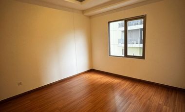 Dijual 100% New Apartemen mewah Hegarmanah Unfurnish & Private Lift dkt Secapa, Rumah Mode, Setiabudi Supermarket, UPI, NHI, Rs. Advent, RSHS