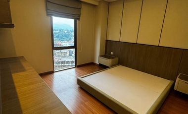 Dijual Full Furnish Mewah Apartemen Hegarmanah 3BR Private Lift dkt UPI, NHI, Secapa, Rumah Mode, Setiabudi Supermarket, ITB, Rs. Advent, RSHS, Unpad,