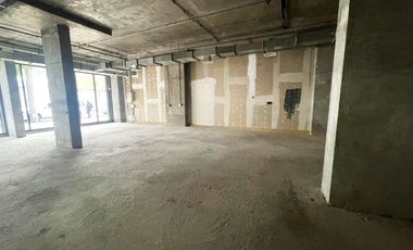 ARRIENDO Local Comercial de 203,86m2, Metro Manuel Montt