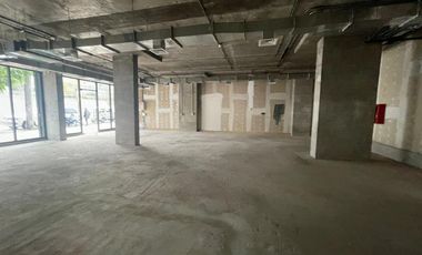 ARRIENDO Local Comercial de 203,86m2, Metro Manuel Montt