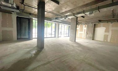 ARRIENDO Local Comercial de 203,86m2, Metro Manuel Montt