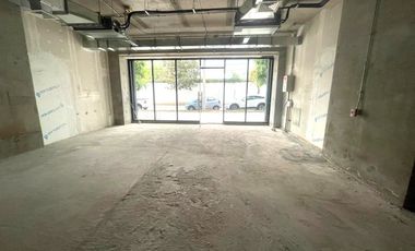 ARRIENDO Local Comercial de 113,18, Metro Manuel Montt