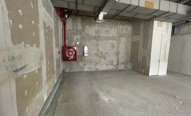 ARRIENDO Local Comercial de 113,18, Metro Manuel Montt