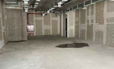 ARRIENDO Local Comercial de 95,39 m2, Metro Manuel Montt
