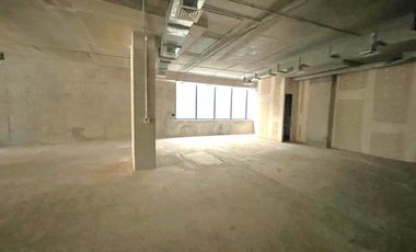 ARRIENDO Local Comercial de 412 m2, Metro Manuel Montt