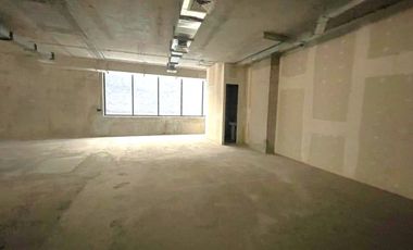 ARRIENDO Local Comercial de 412 m2, Metro Manuel Montt