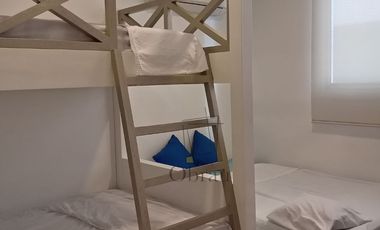Departamento con vista directa de 180° al mar, en venta en el sector de San Lorenzo, Salinas, de 3 dormitorios totalmente amoblado y al pie del maleco