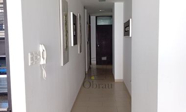 Departamento con vista directa de 180° al mar, en venta en el sector de San Lorenzo, Salinas, de 3 dormitorios totalmente amoblado y al pie del maleco