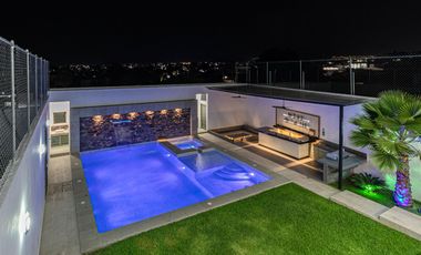ESPECTACULAR RESIDENCIA EN VENTA 6 REC A ZONA SUR DE CUERNA SEGURIDAD