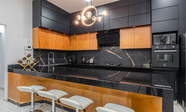 ESPECTACULAR RESIDENCIA EN VENTA 6 REC A ZONA SUR DE CUERNA SEGURIDAD