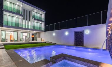 ESPECTACULAR RESIDENCIA EN VENTA 6 REC A ZONA SUR DE CUERNA SEGURIDAD