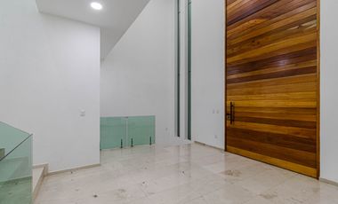 ESPECTACULAR RESIDENCIA EN VENTA 6 REC A ZONA SUR DE CUERNA SEGURIDAD