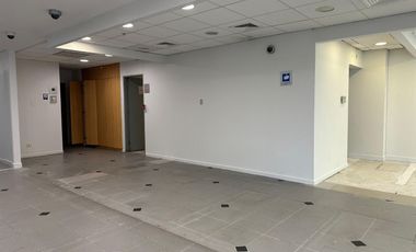 ARRIENDO  Local Comercial de 412,06 m2, sector Costanera Center