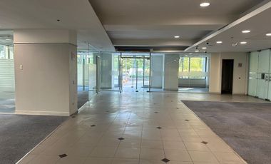 ARRIENDO  Local Comercial de 412,06 m2, sector Costanera Center
