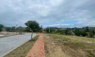 Venta de terreno cerca al mar en Olón