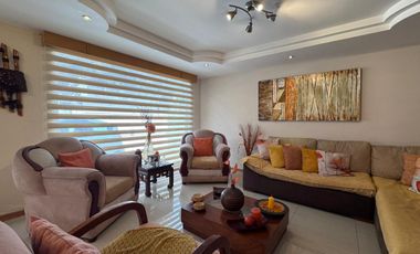 🏡 VENTA DE CASA AMPLIA – SECTOR ISAAC ALBÉNIZ