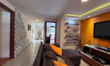 🏡 VENTA DE CASA AMPLIA – SECTOR ISAAC ALBÉNIZ