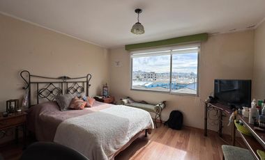 🏡 VENTA DE CASA AMPLIA – SECTOR ISAAC ALBÉNIZ