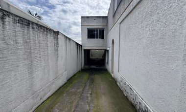 🏡 VENTA DE CASA AMPLIA – SECTOR ISAAC ALBÉNIZ