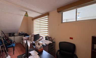 🏡 VENTA DE CASA AMPLIA – SECTOR ISAAC ALBÉNIZ