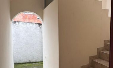 🏡 VENTA DE CASA AMPLIA – SECTOR ISAAC ALBÉNIZ