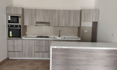 SE ARRIENDA CASA EN CENTRO DE CONSTITUCIÓN.