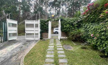 CASA EN RENTA DE TRES DORMITORIOS EN CONOCOTO