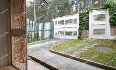 CASA EN RENTA DE TRES DORMITORIOS EN CONOCOTO